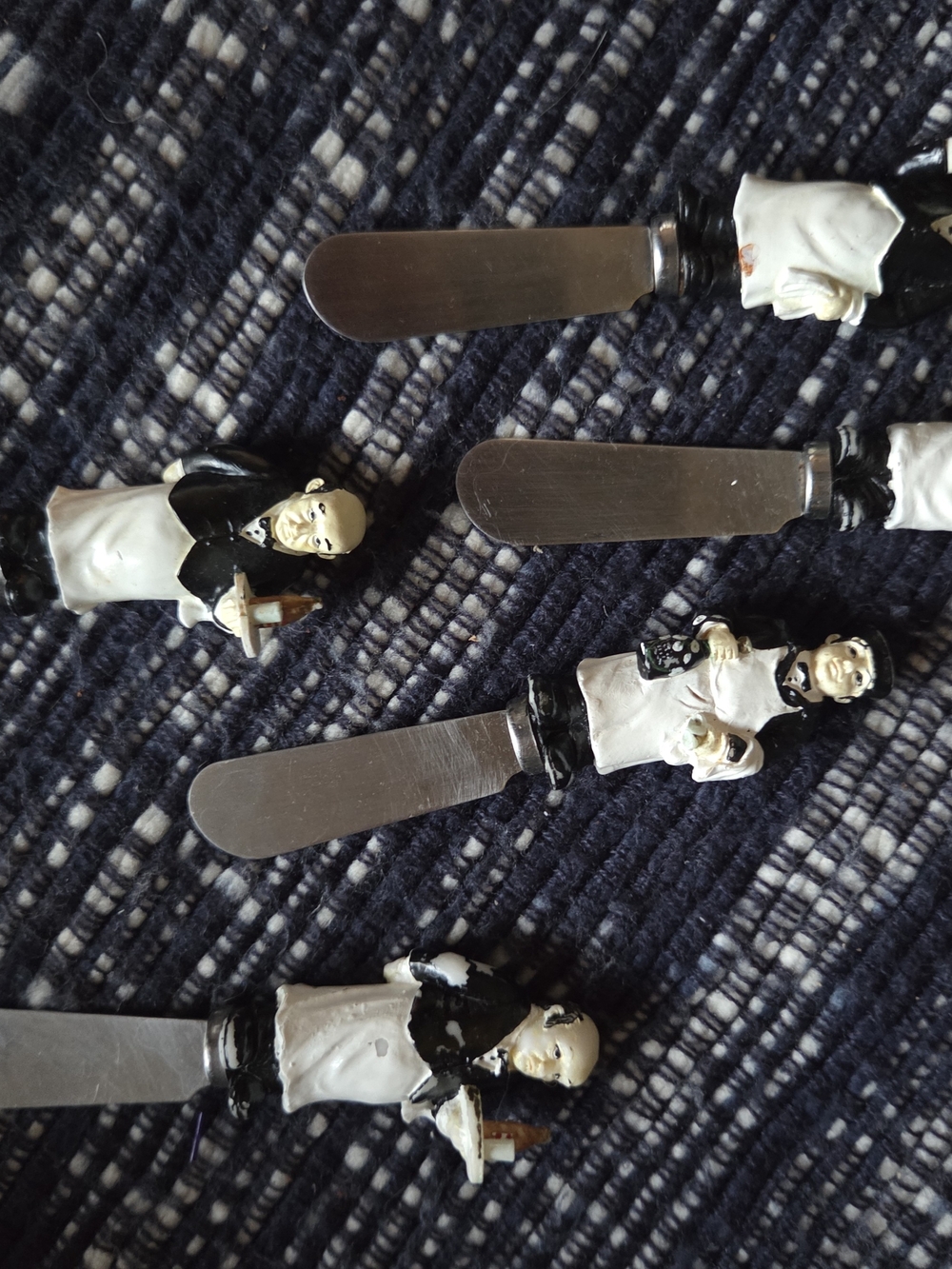 Vintage Guy Buffet French Waiter  - Set of 5 Stainless Bistro Appetizer Knives